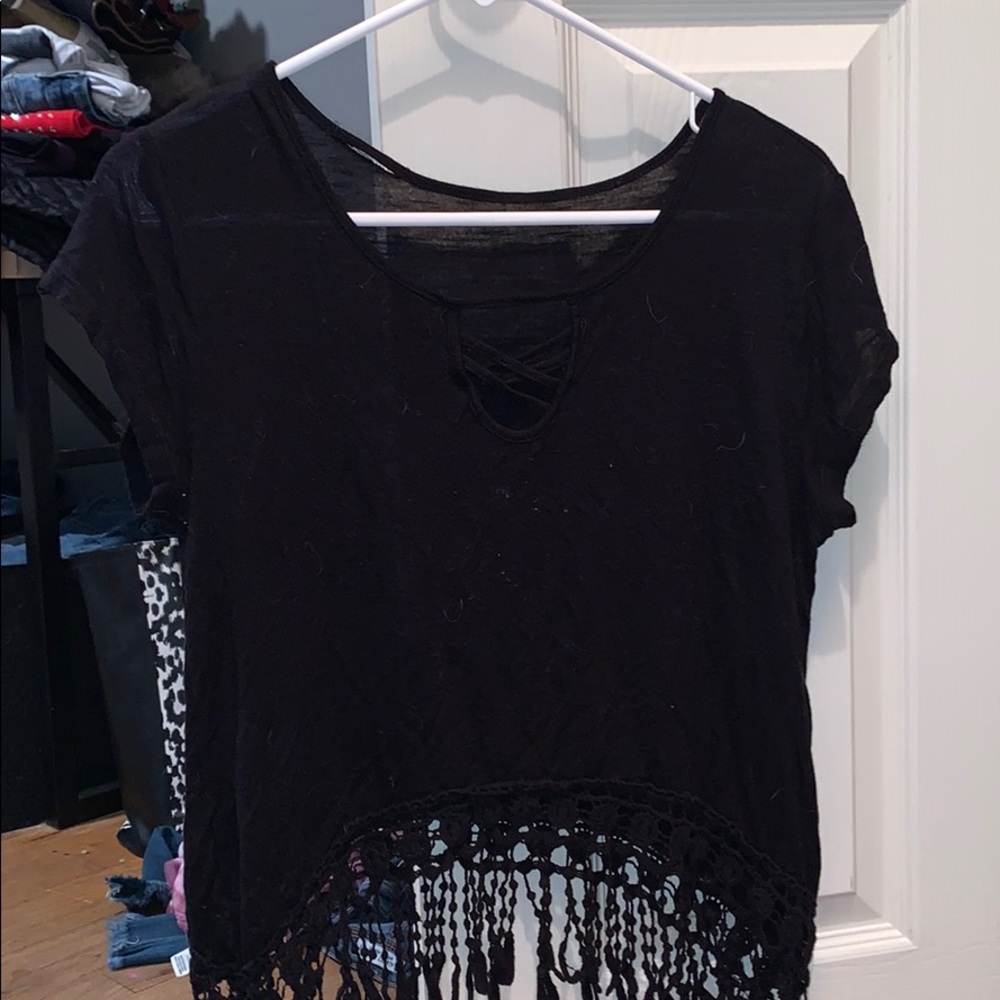 black short sleeve crop top